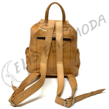 Cargar imagen en el visor de la galería, MOCHILA CUERO PEQUEÑA "CLASSIC PEQUEÑA"