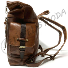 Cargar imagen en el visor de la galería, MOCHILA CUERO GRANDE "ALDEIRE"