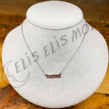 Cargar imagen en el visor de la galería, COLLAR ACERO &quot;MAMA&quot; plateado
