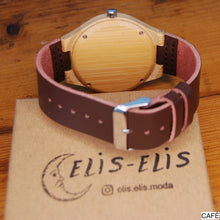 Cargar imagen en el visor de la galería, RELOJ MADERA PIEL GRANDE &quot;ASTORGA&quot; camel o café
